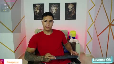 Snapshot of taylor_johnn chatting on January 23, 8:13 pm Penagos zz    online show from January 23, 8:13 pm