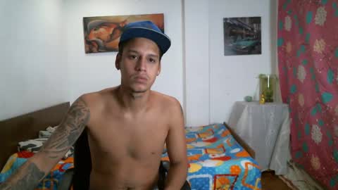 Snapshot of taylor_meghan chatting on September 28, 3:04 am Taylor and Meghan online show from September 28, 3:04 am