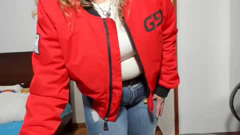 taylorhot72_ online show from February 6, 3:21 am