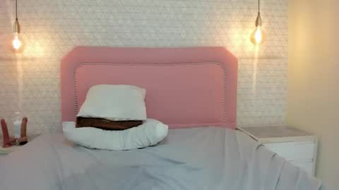 TAYLOR  online show from March 27, 8:26 am