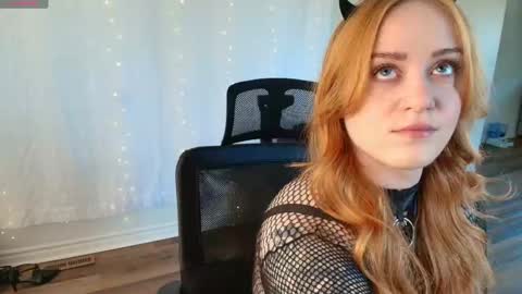 Taylor Tait online show from October 29, 4:31 pm