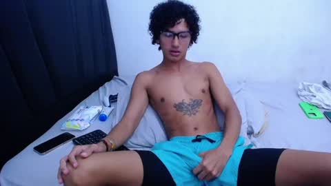 Snapshot of tayronx33 chatting on February 8, 8:10 pm Tayron online show from February 8, 8:10 pm