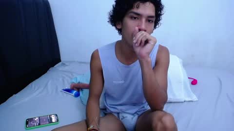 Snapshot of tayronx33 chatting on March 3, 5:20 pm Tayron online show from March 3, 5:20 pm