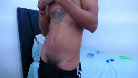 Snapshot of tayronx33 chatting on February 15, 6:55 pm Tayron online show from February 15, 6:55 pm