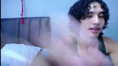 Snapshot of tayronx33 chatting on October 2, 5:23 pm Tayron online show from October 2, 5:23 pm