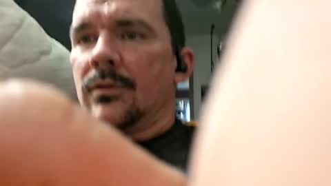 tbaxter95187 online show from June 26, 1:44 am