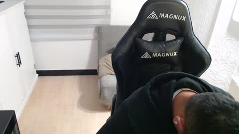 DYNAMITE DUO69 online show from March 25, 1:07 pm