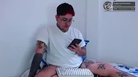 Charlee He online show from September 9, 4:40 pm