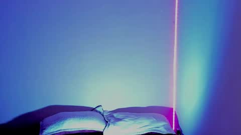 Sara online show from April 25, 3:42 pm