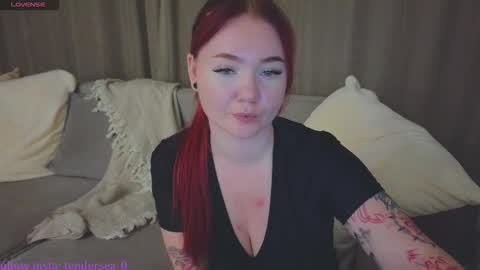 Snapshot of tendersea chatting on September 30, 3:33 pm inst r0seamber0 online show from September 30, 3:33 pm