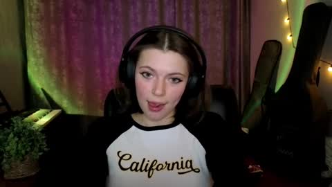 Anny Simpson online show from February 24, 8:23 pm