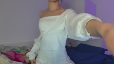 tessa_shy_ online show from June 24, 6:15 pm
