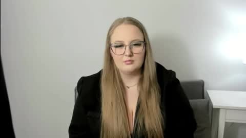 Tessa online show from March 19, 4:23 pm