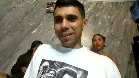andres and anguie online show from June 22, 5:15 am