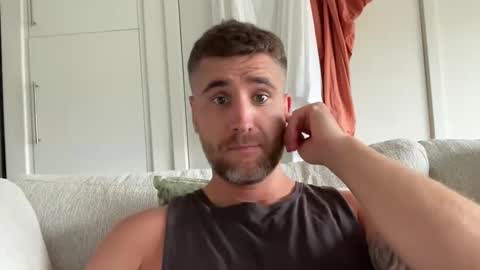 thataustralianguy11 online show from March 1, 3:55 am