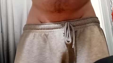 Snapshot of thatb1 chatting on March 4, 2:27 am thatb1 online show from March 4, 2:27 am