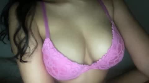 Melanie online show from May 13, 4:33 am