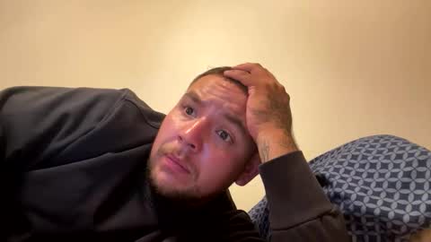 thatguymichael93 online show from October 26, 8:15 am