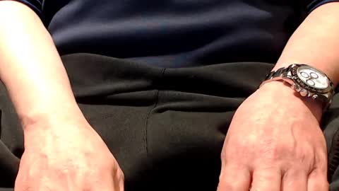 Snapshot of the1pocketrocket chatting on December 18, 3:55 pm the1pocketrocket online show from December 18, 3:55 pm