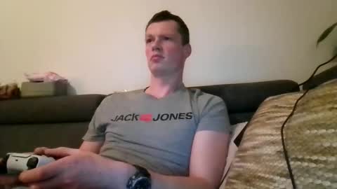 Dennis online show from February 26, 9:07 pm