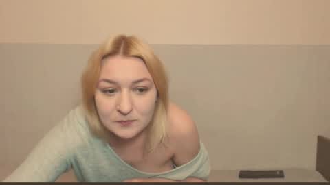 Snapshot of the_basic_instinctt chatting on October 9, 10:59 pm Eva online show from October 9, 10:59 pm