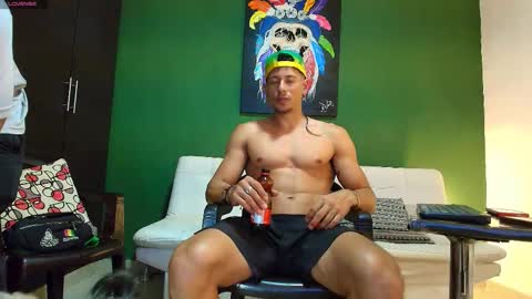 SCOTT  THEO  KAMERON  GENDERSON online show from September 25, 3:13 am