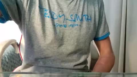 La Baguette dure online show from January 7, 2:51 pm