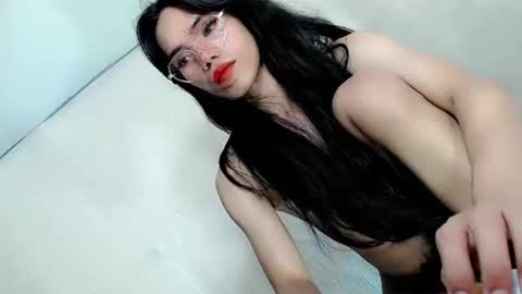 the_horny_bella online show from November 15, 8:21 pm