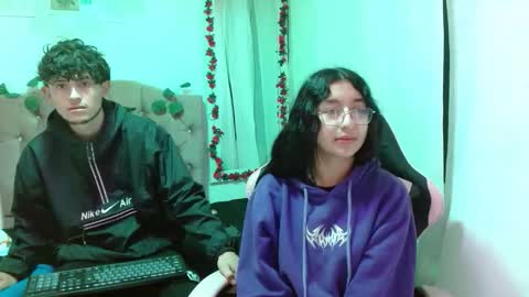 the_jonnes09 online show from January 9, 1:17 pm