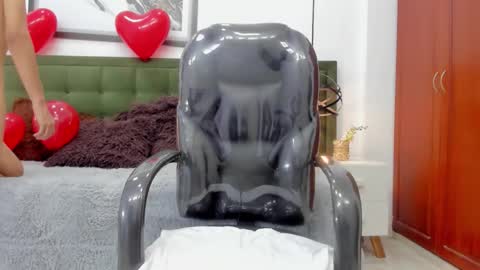   T H E    M A R K   K I N G online show from February 14, 6:43 pm