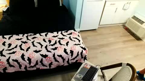 lina luna online show from October 26, 6:47 am