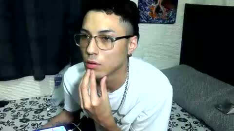 Ian online show from April 21, 2:51 am