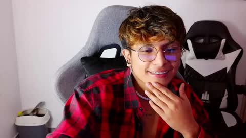 Danny online show from April 28, 1:58 am