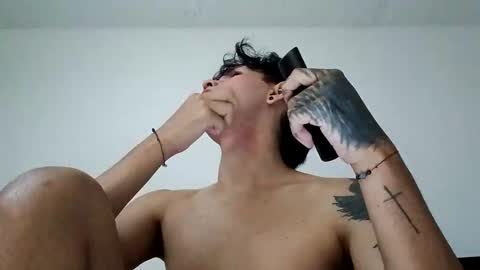 thebluesky_18 online show from October 25, 10:03 am