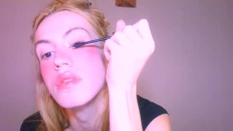 Yolanda online show from February 12, 3:15 pm