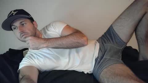 Theetwohander online show from October 19, 3:22 am