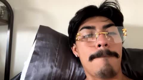 theglorious2002 online show from January 6, 7:02 pm