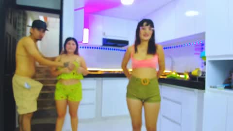  boy james online show from June 1, 8:32 pm