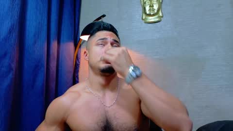 Snapshot of thekingerick chatting on September 22, 3:43 am thekingerick online show from September 22, 3:43 am