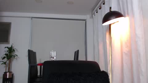 Snapshot of thekingerick chatting on December 4, 3:53 am thekingerick online show from December 4, 3:53 am