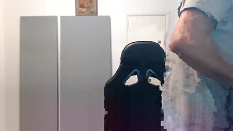 Snapshot of thekingofpains chatting on October 28, 3:46 pm KINGOFPAINS online show from October 28, 3:46 pm