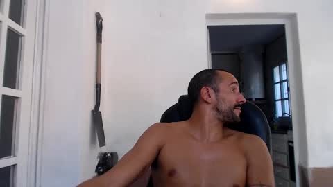 Snapshot of thekingofpains chatting on February 17, 5:01 pm KINGOFPAINS online show from February 17, 5:01 pm