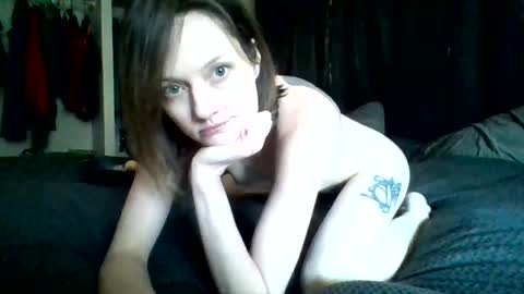 lovecreep online show from February 25, 10:31 pm