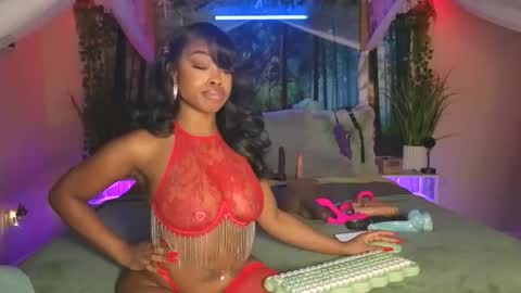 thelovelybrown online show from November 22, 3:05 am