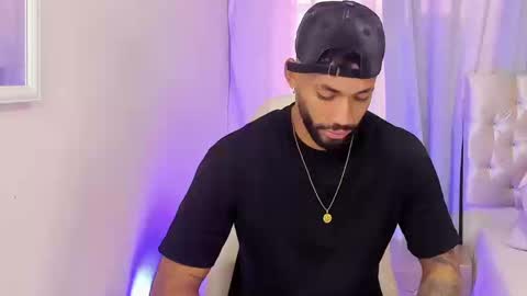 Snapshot of theo_sky1 chatting on September 22, 8:57 pm theo_sky1 online show from September 22, 8:57 pm