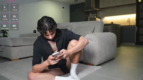  THEO- MATEO  online show from February 6, 11:51 pm