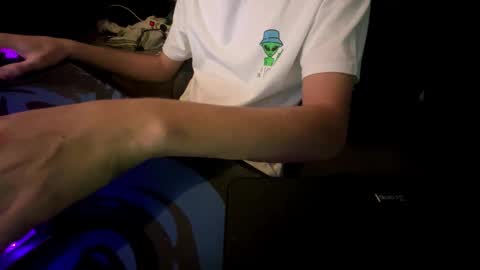 theothede19cm online show from November 19, 3:00 pm