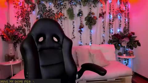 LAURA online show from December 15, 11:56 pm