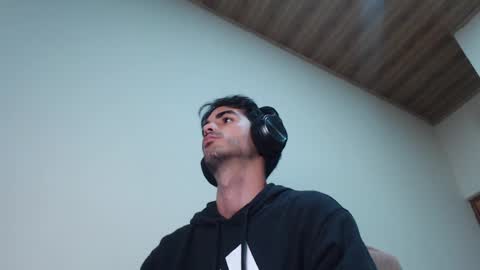 Santiago Enrique online show from April 15, 5:22 am