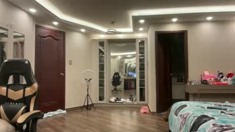 therealcamilabaddie online show from November 19, 11:25 pm